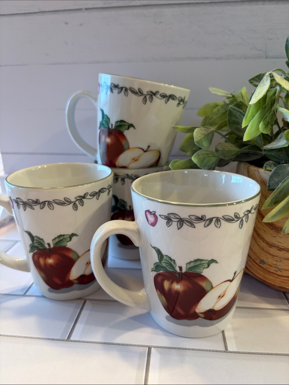 Cream Apple-Print Ceramic Mug with Gold Trim - set of 4